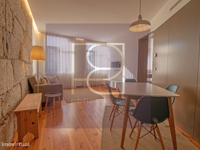 Belo Apartamento T1 pronto a habitar ao Coliseu do Porto.