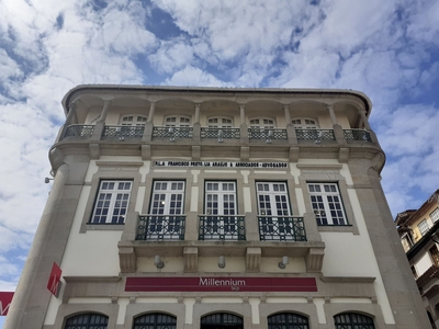 Escritório no Edifício Sotto Mayor, no centro da cidade a poucos metros do tribunal de Chaves