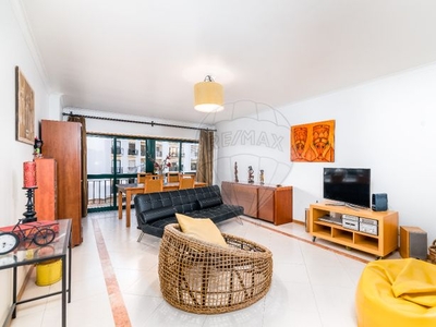 Apartamento T2 à venda em Massamá e Monte Abraão, Sintra