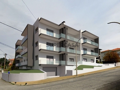 Apartamento T2 à venda na Avenida de São Cristóvão