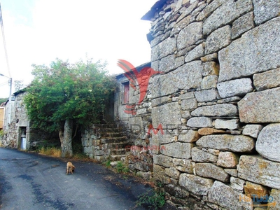 Conjunto 3 casas pedra granito 12 kms de Vila Real