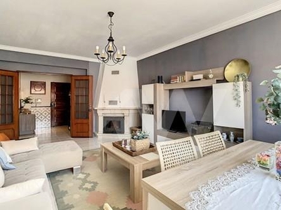 VENDA | Apartamento T2 atualmente arrendado, com Terraço, em Valejas, Barcarena | 99 m² Área Bruta