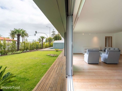Apartamento T2 com vista mar para arrendamento no Monte Estoril