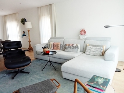 Apartamento T3 à venda em Algés, Linda-a-Velha e Cruz Quebrada-Dafundo