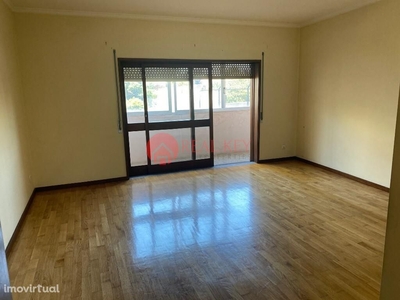 Apartamento T2+1 Av. da Boavista Atualmente arrendado