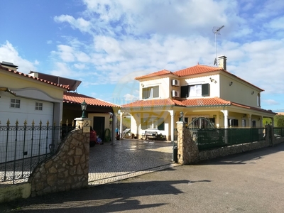 Casa para comprar em Ramalhal, Portugal