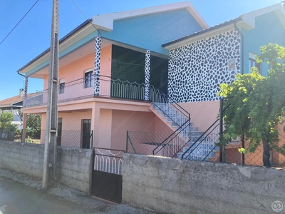 Casa para comprar em Santo Estêvão, Portugal