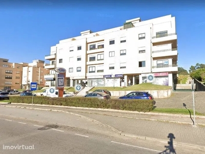 Estacionamento para comprar em Lourosa, Portugal