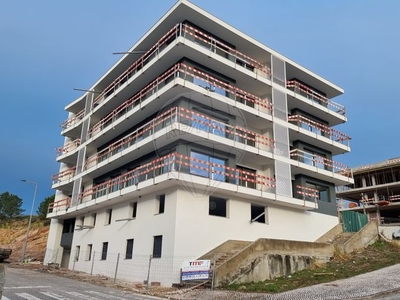 Apartamento T3 à venda em Torres Vedras (São Pedro, Santiago, Santa Maria do Castelo e São Miguel) e Matacães, Torres Vedras