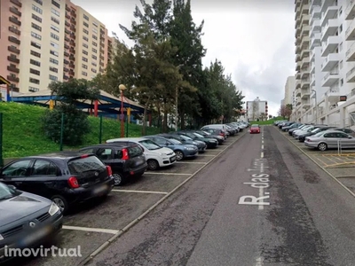 Estacionamento para alugar em Alfragide, Portugal