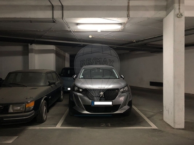 Estacionamento para alugar em Évora, Portugal