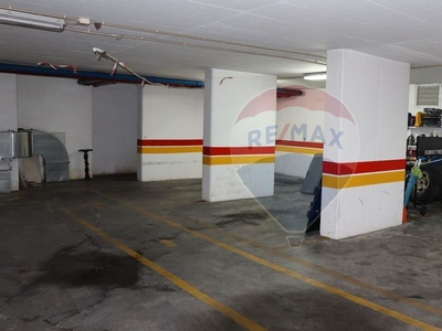 Garagem à venda em Portimão, Portimão