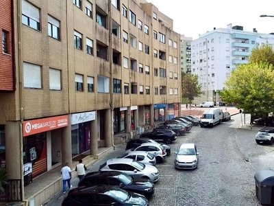 Garagem para arrendar em Arcozelo, Barcelos