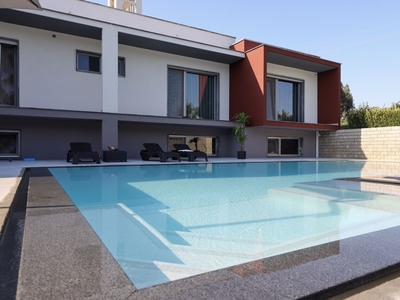 Moradia de Luxo com piscina - Pombal