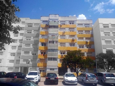 Apartamento T1 à venda em Santo António da Charneca, Barreiro