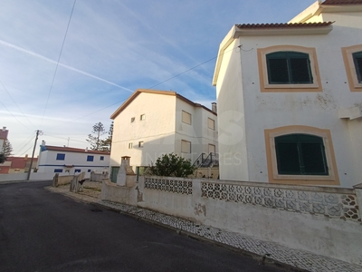 ️ Apartamento T2+2 com Box/garagem e 2 terraços em São Bernardino, Peniche, a 200m da Praia! ️