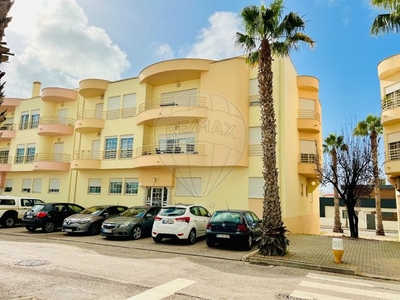 Apartamento T3 à venda em Montenegro, Faro