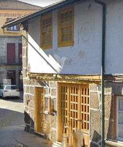 Guimarães - Prédio histórico no centro,