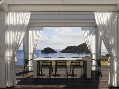 Opulência à beira-mar: Residência Luxuosa com Vista direta para o Mar e Design Elegante em Vila Franca do Campo, Açores