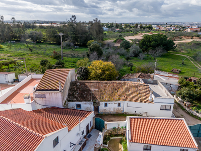 Transforme esta Propriedade na sua nova casa ou investimento, Lagoa, Algarve.