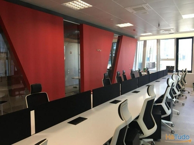 Vende-se amplo e moderno escritório na Expo, Lisboa