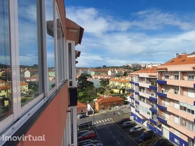 Apartamento para comprar em Barcarena, Portugal