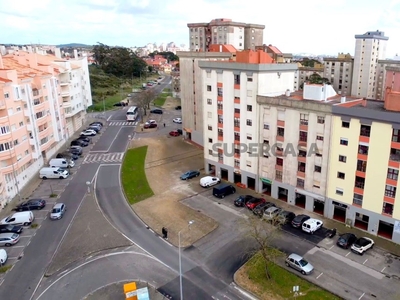 Apartamento T2 à venda em Algueirão-Mem Martins