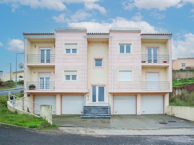 Apartamento T2 em Lisboa de 162,00 m²