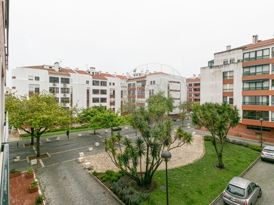 Apartamento T3 à venda em Oeiras e São Julião da Barra, Paço de Arcos e Caxias, Oeiras