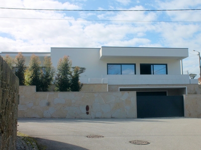 Casa / Villa T4 em Antas de 281 m²