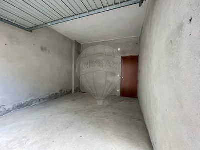 Garagem para arrendar em Fátima, Ourém