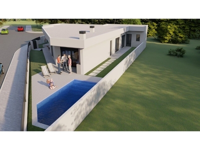 Moradia T3 de arquitetura moderna com piscina e jardim pr...