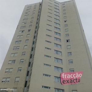 Apartamento T3+1, junto ao METRO Ramalde / Porto,