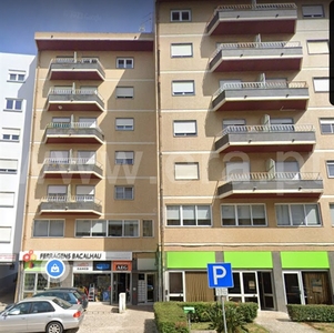 Apartamento T2 / Torres Vedras, Santa Maria, São Pedro e Matacães