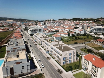 Apartamento T2 em condomínio fechado com piscina e estacionamento em São Martinho do Porto (Costa de Prata)