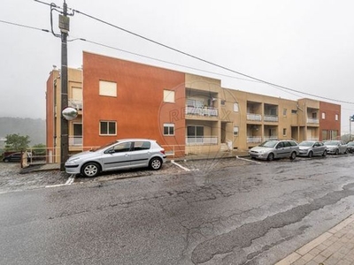 Apartamento T3 à venda em Arnoso (Santa Maria e Santa Eulália) e Sezures, Vila Nova de Famalicão