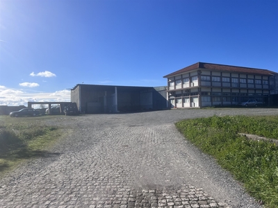 Edifício para alugar em Alcains, Portugal