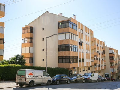 Apartamento T3 com parqueamento em Vila Franca de Xira