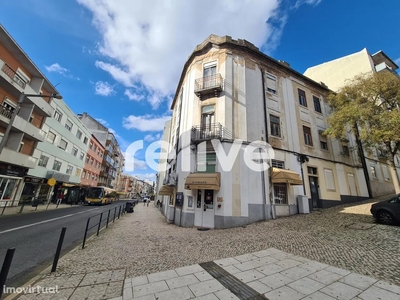 Edifício para comprar em São Domingos de Benfica, Portugal