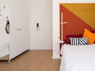 Aluga-se quarto numa residência em Paranhos, Porto