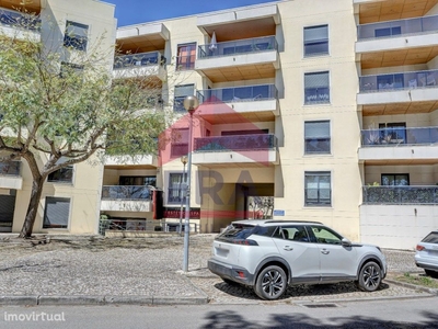Apartamento T3 localizado no Condomínio Jardim D'Arenes e...