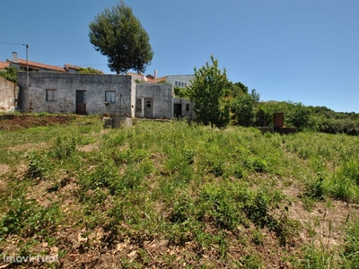 Casas antigas para restaurar com 800 m2 de terreno