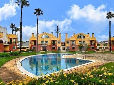 2-bedroom apartment in a gated community with swimming pool and garden | Alcabideche, Cascais