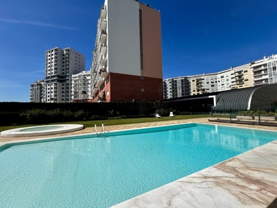 Apartamento T1 para arrendamento na Rua Tomás da Fonseca