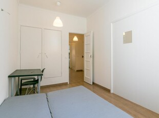 Quarto em apartamento com 3 quartos em São Domingos de Benfica, Lisboa