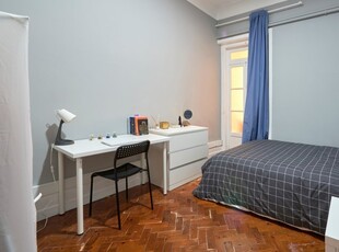 Quarto para alugar em apartamento de 11 quartos em Lisboa