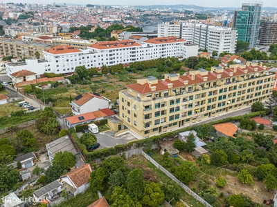 Apartamento T3 - Condomínio Fechado em Vila Nova de Gaia