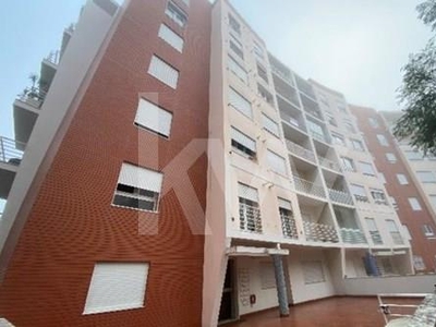 Apartamento com 3 quartos, garagem e arrecadação - Colinas do Cruzeiro - Odivelas