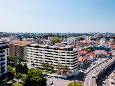 Apartamento T1 com varanda no mais recente condomínio no Porto