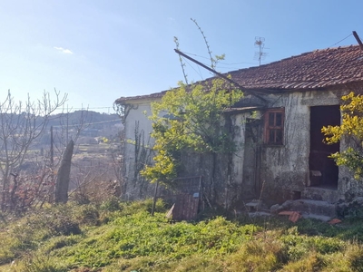 Casa para restaura em Vilares Baião
